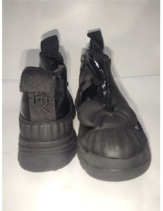 Ghetute Disney pentru fetite marime 24 Zara 2