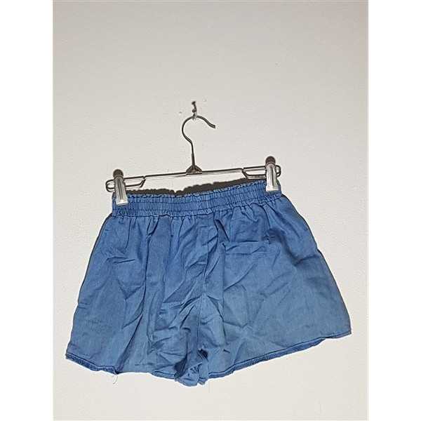 Pantaloni scurti fetite model cu cusaturi florale la baza