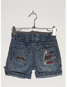 Pantaloni scurti de blugi usor decolorati model cu terminatii pliabile 2