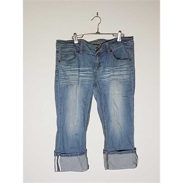 Pantaloni de blugi trei sferturi model cu terminatii pliabile New Yorker