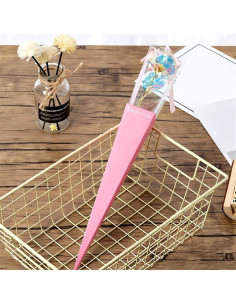 Cutiuta rosie cu luminite si trandafir pentru Valentines Day si 8 Martie