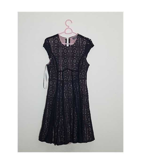 Rochita dama clos cu aspect dantelat C&A