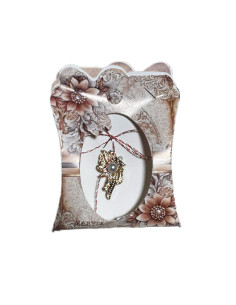 Martisor tip brosa model floare cu strasuri