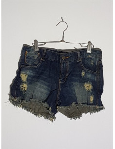 Pantaloni scurti de blugi cu model rupt Stradivarius