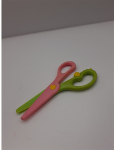 Foarfeca din plastic pentru copii