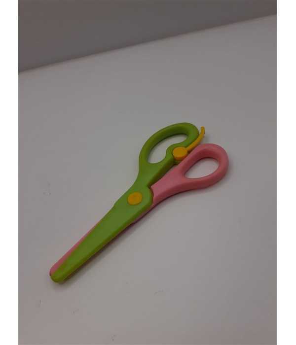 Foarfeca din plastic pentru copii