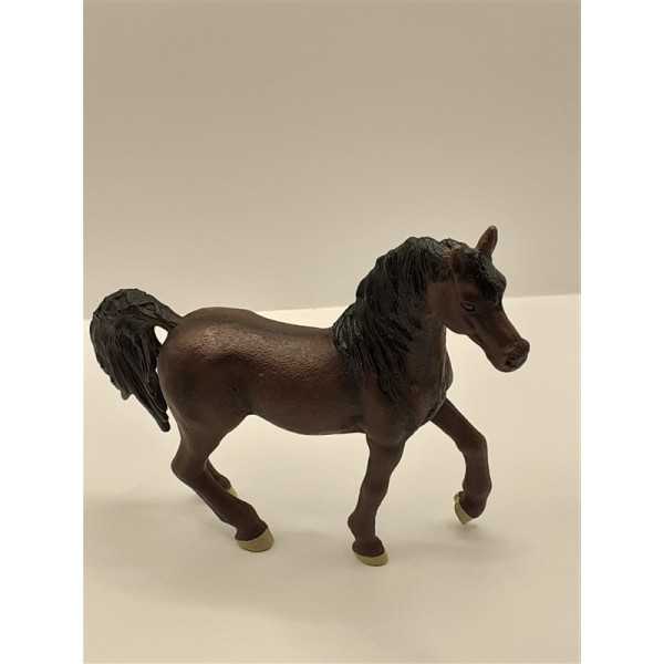 Figurina Calut maro