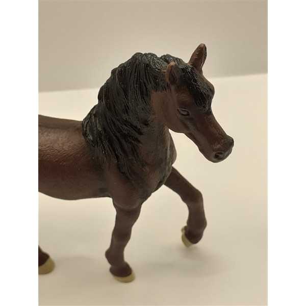 Figurina Calut maro