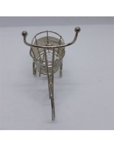 Ornament tricicleta din sarma metalica argintie 2
