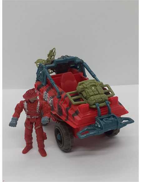 Masinuta din plastic pentru copii Jeep Comando cu figurina