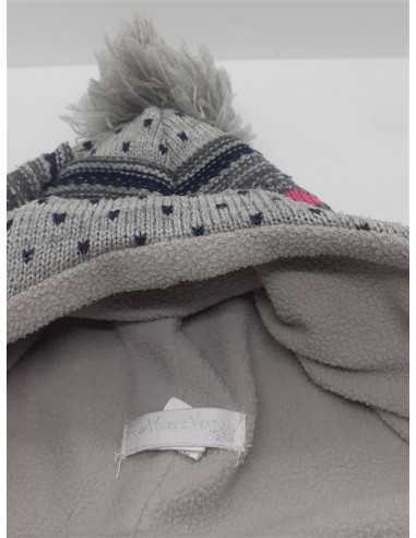 Caciula cu ciucure pentru fetite