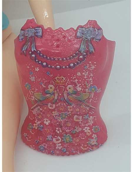 Papusa cu parul blond si corset detasabil Papusa cu parul blond si corset detasabil