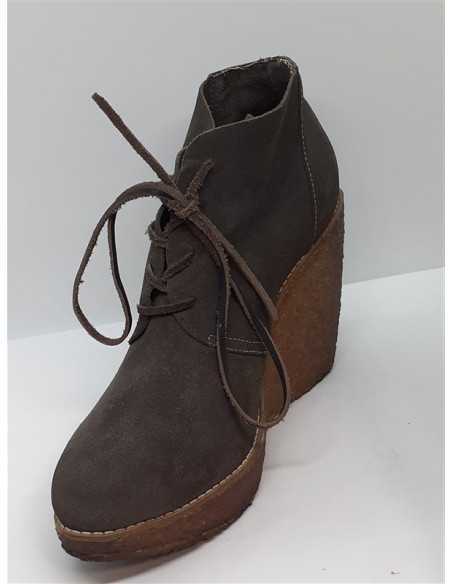 Botine dama cu platforma nr 40 Botine dama cu platforma nr 40