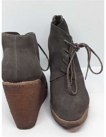 Botine dama cu platforma nr 40 Botine dama cu platforma nr 40