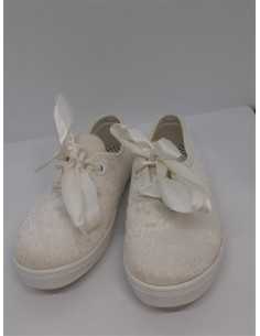 Tenisi pentru fetite model deosebit Rope Picnic marime 29