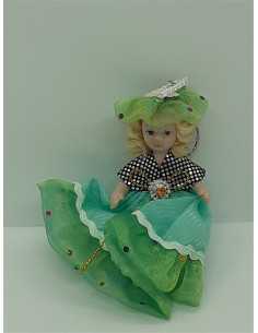 Breloc papusica din ceramica 8 cm