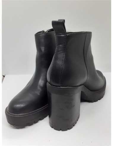 Botine cu toc si talpa track MNG marime 39