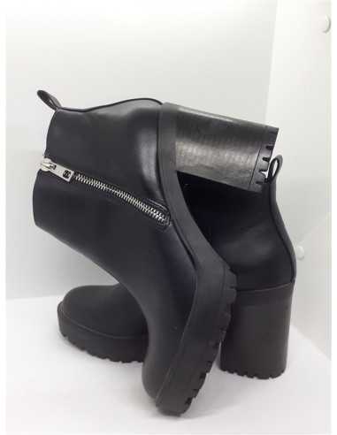 Botine cu toc si talpa track MNG marime 39