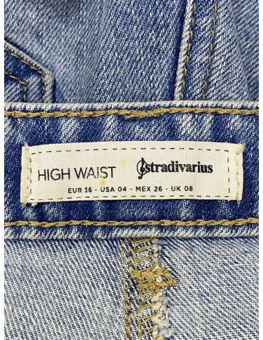 Pantaloni scurti dama model rupt Stradivarius