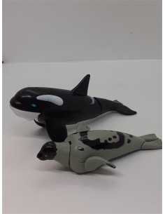 Set doua figurine din plastic Leu de mare si Balena K&M 2