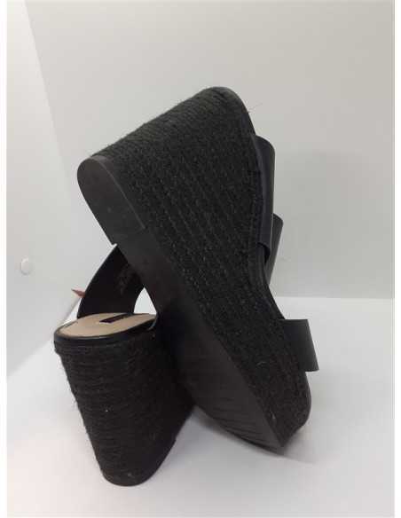 Papuci dama cu talpa ortopedica Zara Trafaluc marime 36