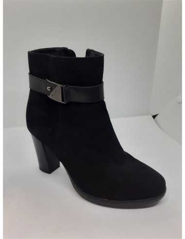 Ghetute dama cu toc Lasocki marime 35
