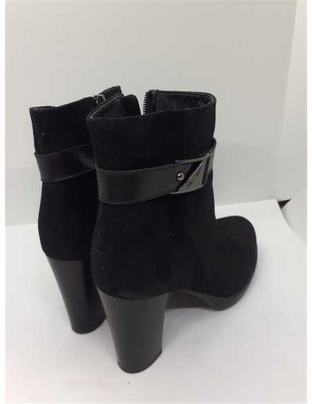 Ghetute dama cu toc Lasocki marime 35