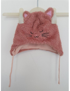 Caciulita pufoasa model cu siret pisicuta So Cute