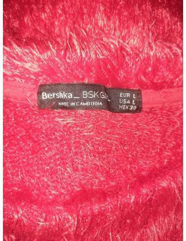 Pulover dama pufos cu decolteu usor la gat Bershka