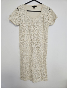 Rochie de dama cu aspect brodat in fata Mango