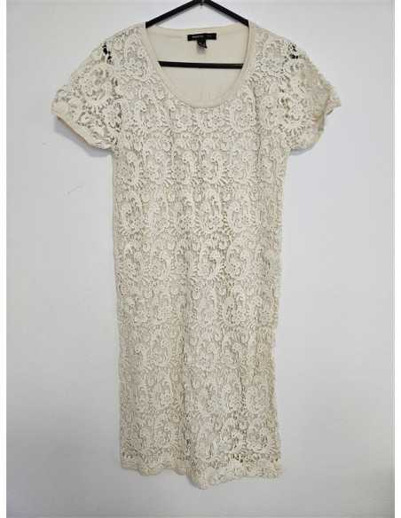Rochie de dama cu aspect brodat in fata Mango