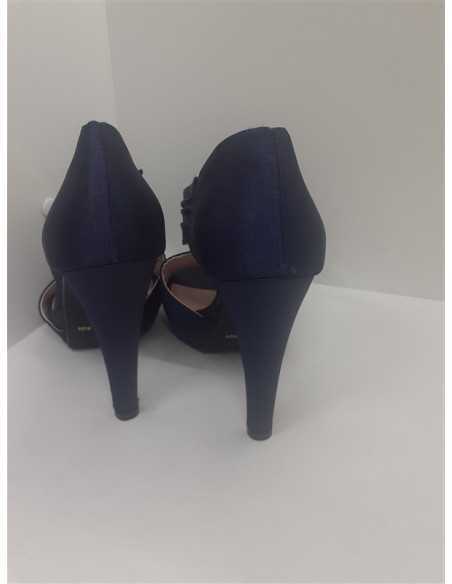 Pantofi dama din material lucios marime 37