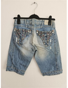 Pantaloni scurti de blugi model rupt si decolorat 2